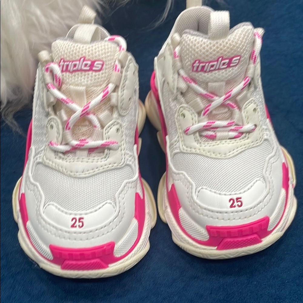 Kids Sneakers - White and Pink